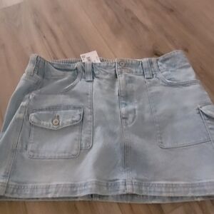 NWT American Eagle Denim Skirt Size 14.